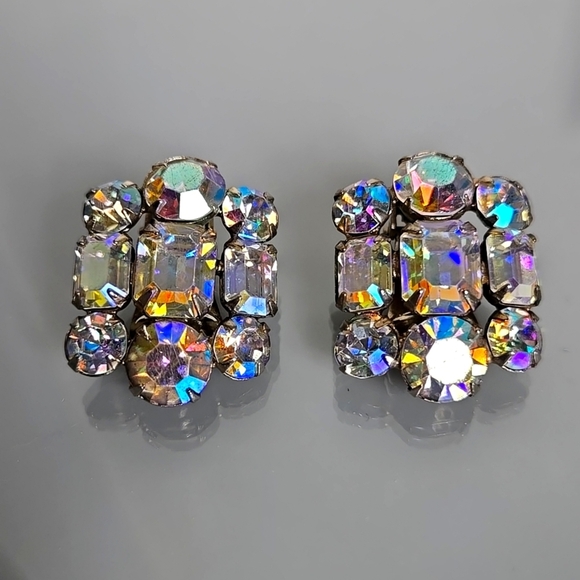 Vintage Crystal Aurora Borealis Clip On Earrings - Picture 5 of 16